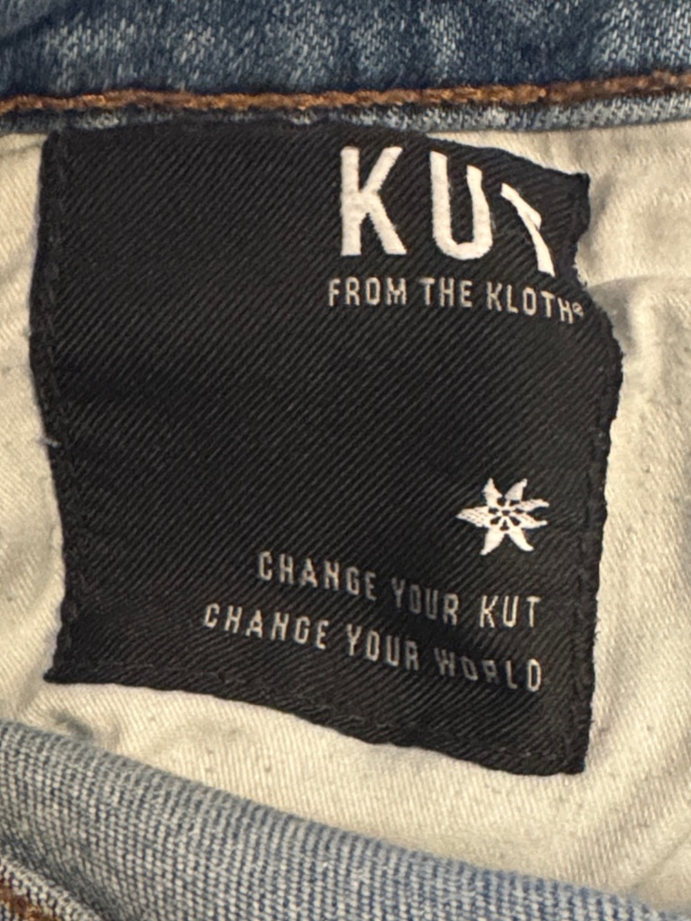 Kut from the Kloth Elizabeth crop straight fair wash High-Rise Straight Jeans 4 - Picture 10 of 10